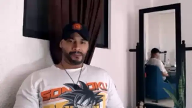 Sembang XXX Secara Langsung musclehetero