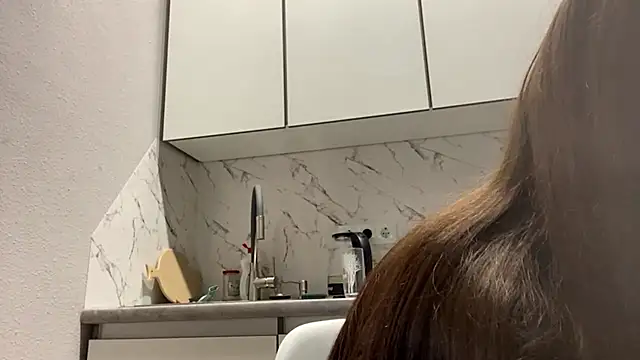 FewerCadreのライブXXXチャット