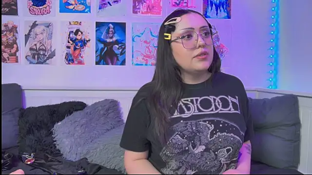snowblack_'s Live XXX Chat