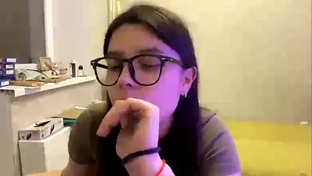 SaintMari's Live XXX Chat