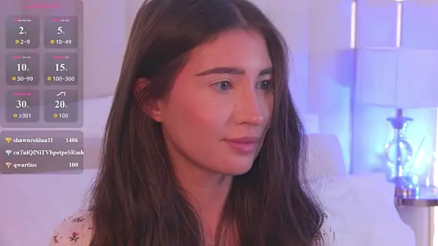 LisaDeviss XXX чат на живо