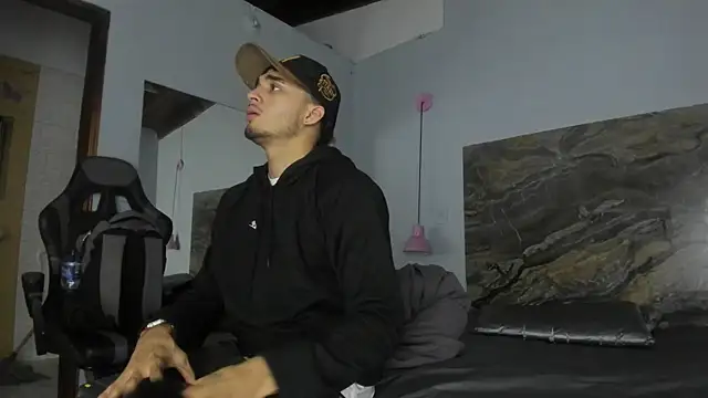 James-06's Webcam Show