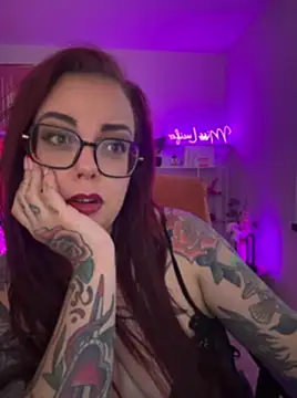 Miss_Lucifer6 élő XXX-chatje