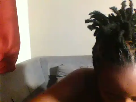Chat +18 de SassyCandie ao vivo