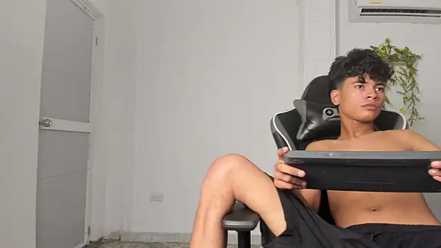 Chat XXX ao vivo de jacob_cum23
