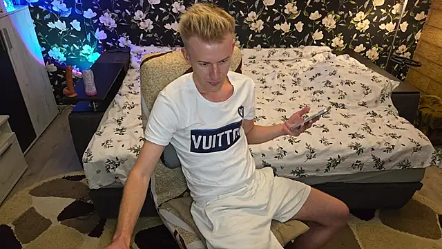 Vuitton 现场XXX聊天