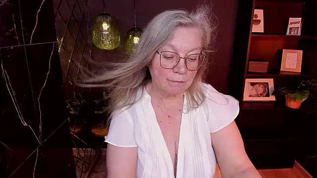 NataliMellow élő XXX-chatje