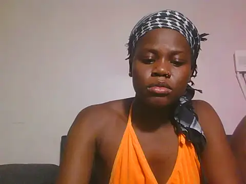 Sweet_ebony09 élő XXX-chatje