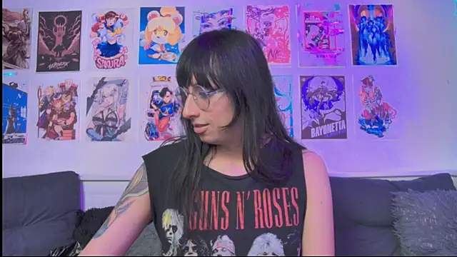 XXX chat uživo modela snowblack_