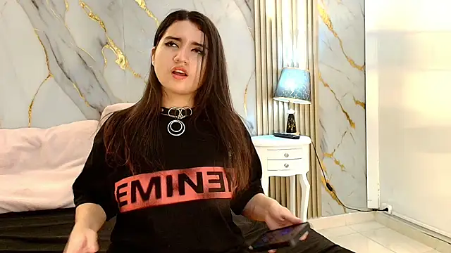 LizzyRaven – Naživo XXX chat