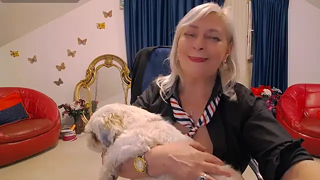 HypnotikCate – Naživo XXX chat