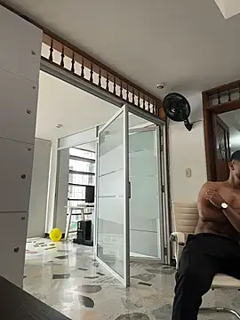 Teaserhoussejj_ Chat XXX in diretta
