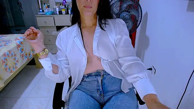 BitterMomXxx – Naživo XXX chat