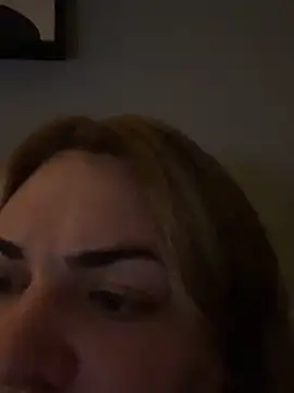 HeyBABYGIRL: απευθείας συνομιλία ΧΧΧ