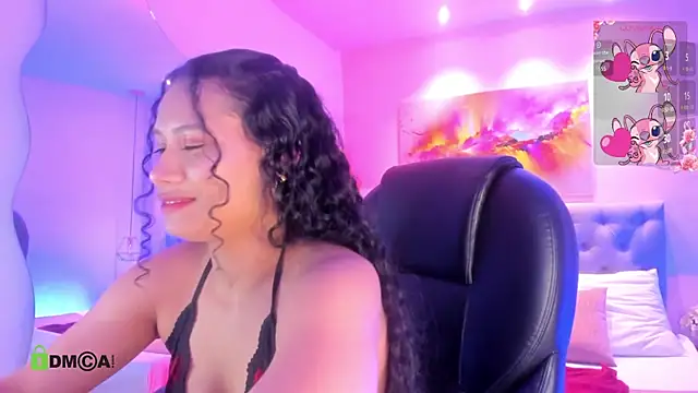 sweetrose_01 Adlı Modelin Canlı XXX Sohbeti