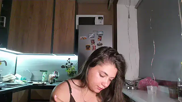 Chat +18 de delightful_sofi ao vivo