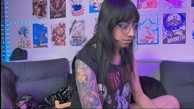 snowblack_n Live XXX chat