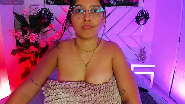 Janett_Moore – Naživo XXX chat