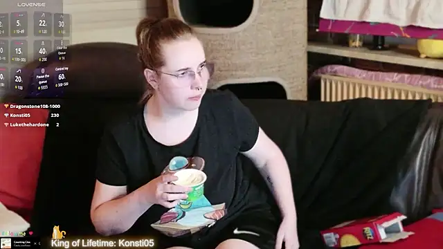 XXX chat uživo modela GamerGirl_Eve