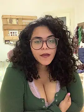 Czat XXX na żywo – Curvydesifromgermany