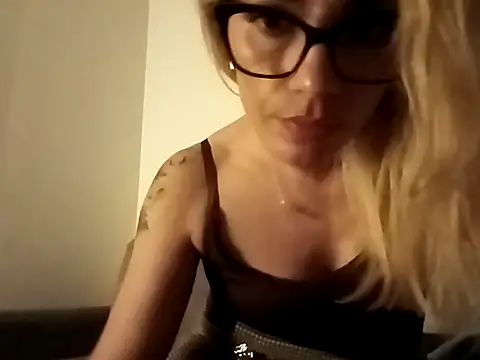 Goddess-Anne XXX чат на живо