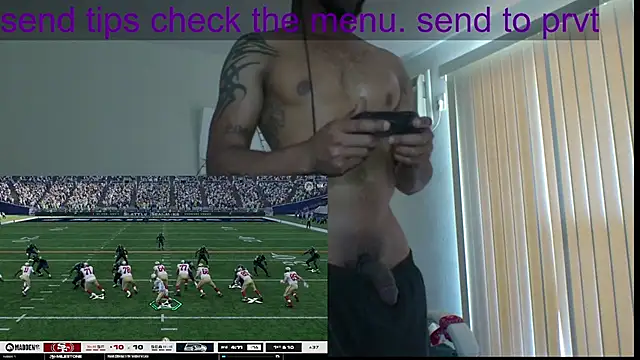 XXX chat uživo modela FreakyRu