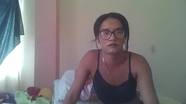 Chat +18 de horny_brii ao vivo