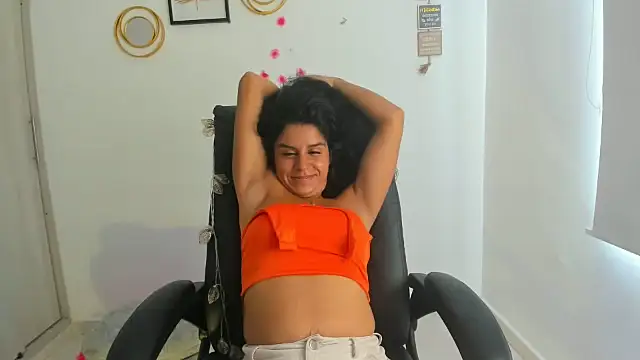 MeliSweet Chat XXX in diretta