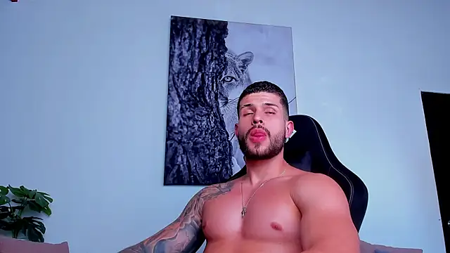 Santos_ramirez1 即時 XXX 聊天