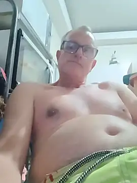 nard53 XXX чат на живо