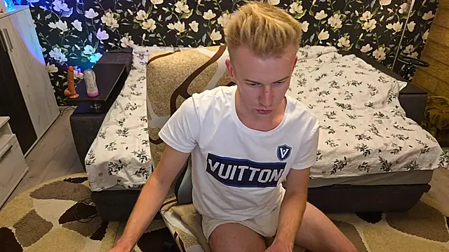 Vuitton élő XXX-chatje