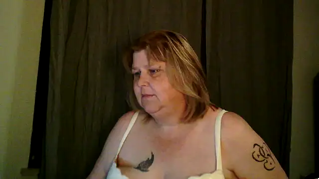 Sylviastar46 Chat XXX live