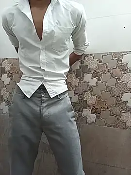 itsmemadhu2019 élő XXX-chatje