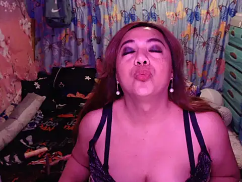 TsMiia_Curve's Live XXX Chat