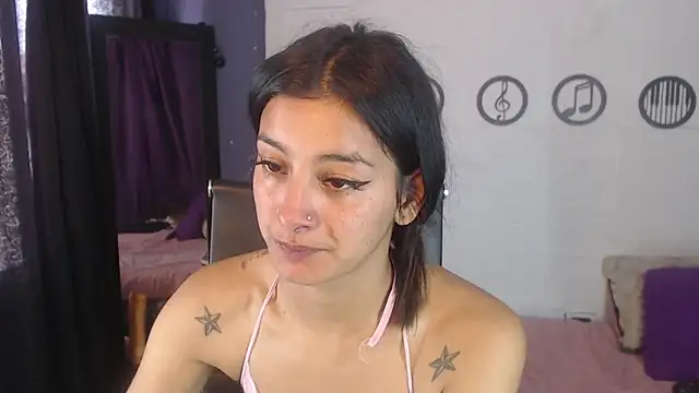 skinny_Yizz Chat XXX in diretta