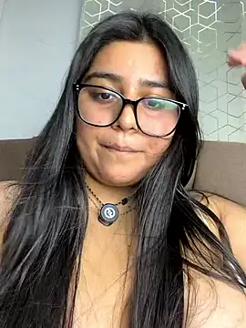 virginbrunette99's Live XXX Chat