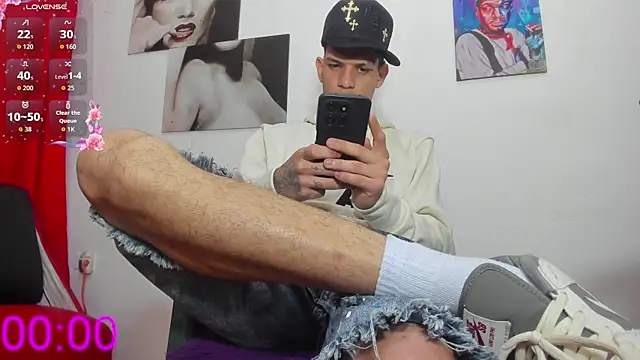 big_hot_boy_: απευθείας συνομιλία ΧΧΧ