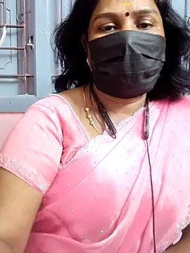 Miss-Maggi লাইভ XXX চ্যাট