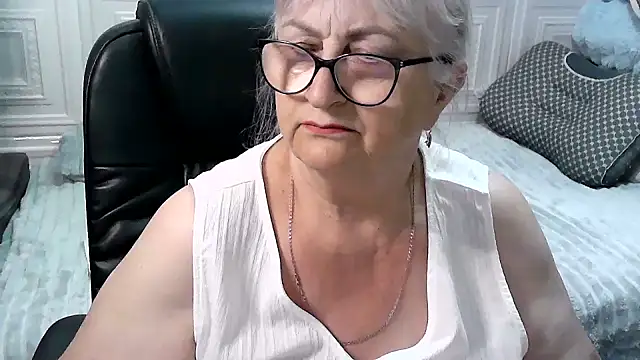 LolkaAlyss – Naživo XXX chat