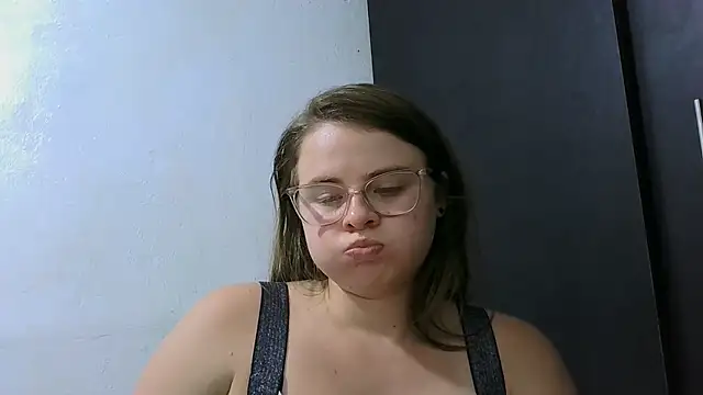 HellenMiyer1111's Live XXX Chat