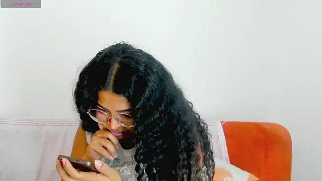 moana_taylor Adlı Modelin Canlı XXX Sohbeti