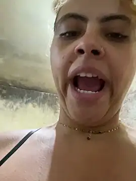 Czat XXX na żywo – Chloe_Leaozinho