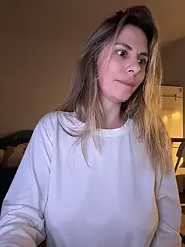 abbyxluv Adlı Modelin Canlı XXX Sohbeti