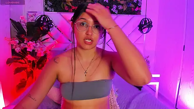 Živý XXX chat Janett_Moore