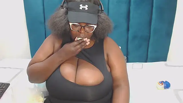 YOURFUCKEDUPMOM's Live XXX Chat