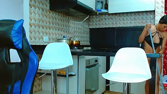 XXX chat uživo modela big--boss