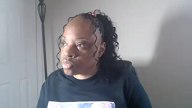 Sexymona1218's Live XXX Chat