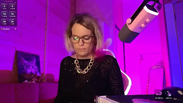 Lady_Shine élő XXX-chatje