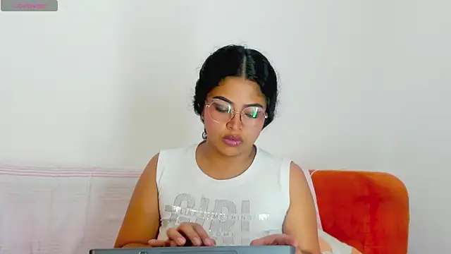 Chat +18 de moana_taylor ao vivo
