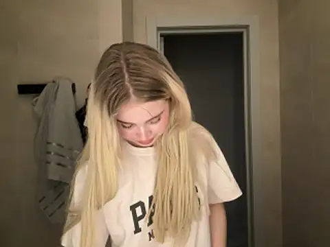kirtova_'s Live XXX Chat